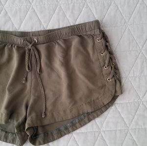 ☀️5 for $20- Rue 21 Olive Green Shorts
